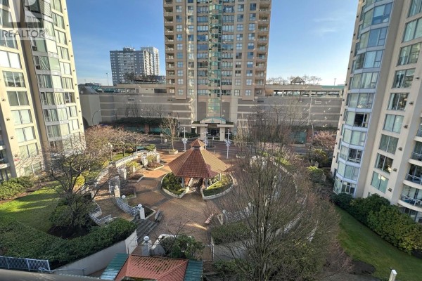 401 710 Seventh Avenue, New Westminster, BC V3M5V3 Photo 4