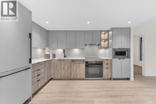 401 755 Harbourside Drive, North Vancouver, BC V7P0G1 Photo 4