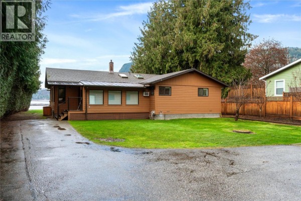3pc Bathroom - 401 97a Highway, Sicamous, BC V0E2V1 Photo 4