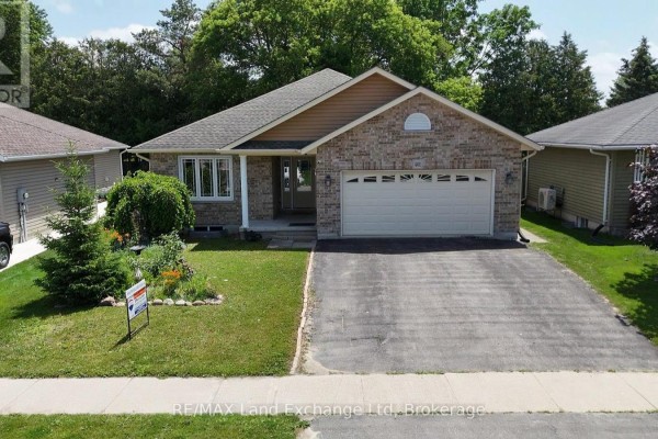 401 Carling Terrace, North Huron, ON, photo 2