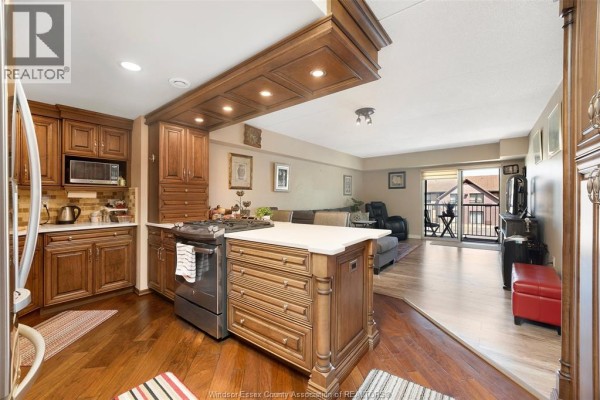 4pc Ensuite bath - 401 Grand Marais Road West Unit# 205, Windsor, ON N9E4S2 Photo 5