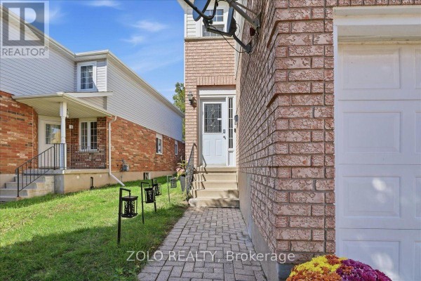 Living room - 401 Hidden Creek Drive, Kitchener, ON N2N3N2 Photo 2
