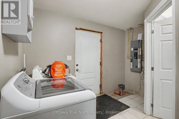 401 Kerford Road, Merrickville Wolford, ON, photo 2