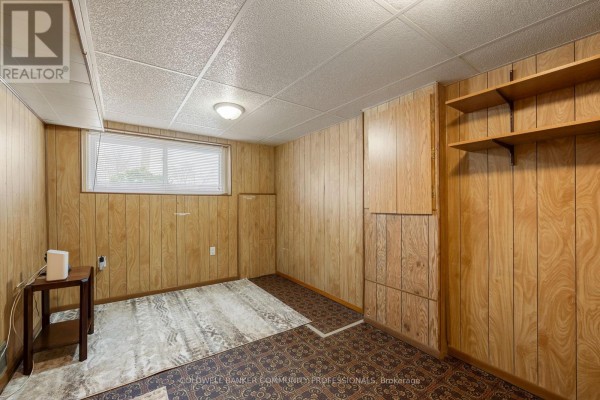 Laundry room - 401 Mohawk Road W, Hamilton, ON L9C1W5 Photo 4
