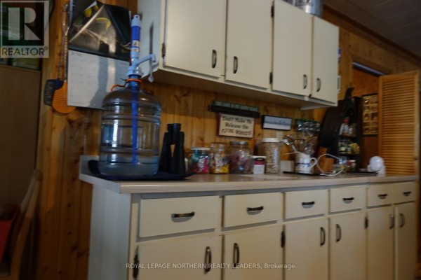 Living room - 401 Patels Road, Timiskaming, ON P4N2G4 Photo 4