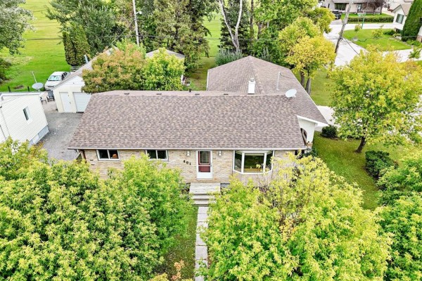 Eat in kitchen - 401 Queen Avenue, Selkirk, MB R1A1G2 Photo 3