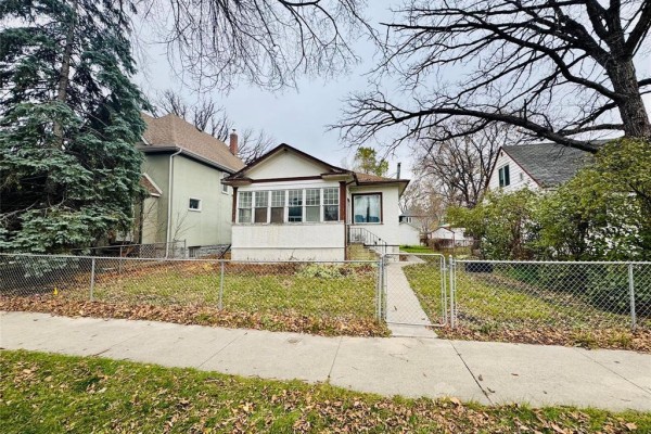 401 Rosedale Avenue, Winnipeg