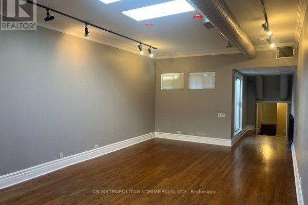 401 Spadina Avenue, Toronto, ON M5T2G6 Photo 5