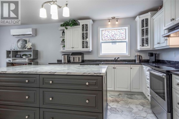 Bath (# pieces 1-6) - 401 St. Thomas Line, Paradise, NL A1L3R1 Photo 5
