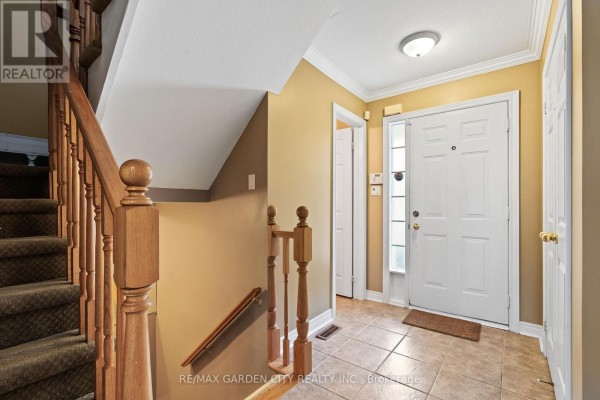 401 Wright Crescent, Niagara On The Lake, ON L0S1J0 Photo 4