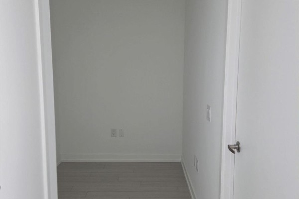 4010 Eglinton Avenue, Toronto, ON M9A0G6 Photo 4