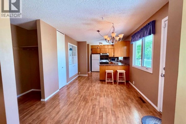 Living room - 40108 Range Road 35, Rural Lacombe County, AB T0M0X0 Photo 5
