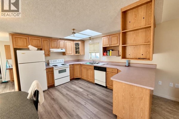 4pc Bathroom - 4011 51 Avenue, Provost, AB T0B3S0 Photo 2