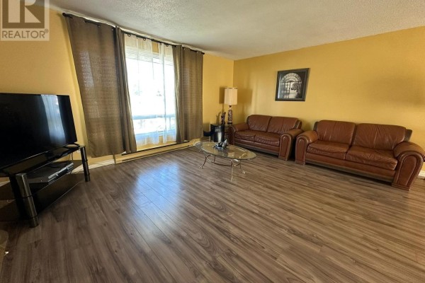 Laundry room - 4016 Dishaw Street, Edwardsburgh/cardinal, ON K0E1E0 Photo 5