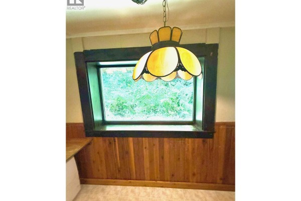 3pc Bathroom - 4019 Saunders Road, Passmore, BC V0G2J0 Photo 5