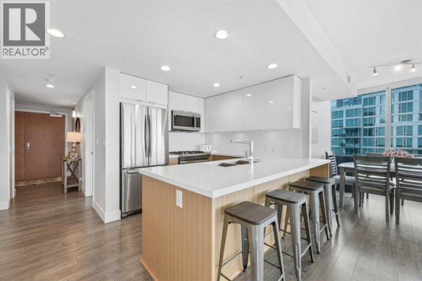 Kitchen - 402, 519 Riverfront Avenue Se, Calgary, AB T2G1K6 Photo 2