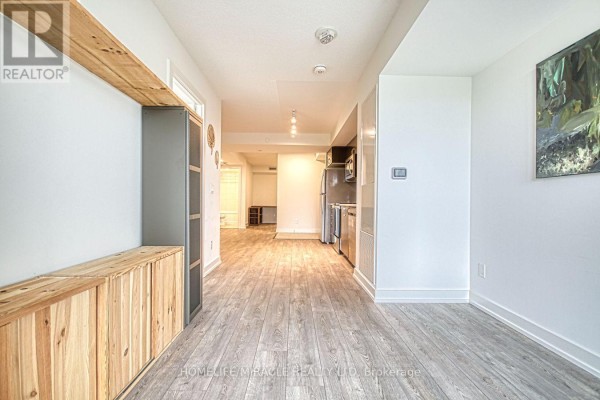 Den - 402 - 10 Wilby Crescent, Toronto, ON M9N1E6 Photo 5