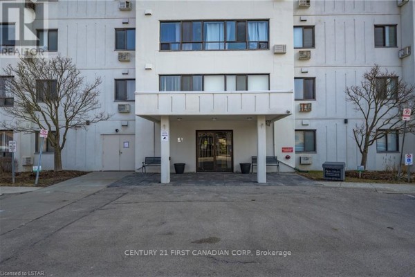 402 - 135 Baseline Road W, London South, ON, photo 2