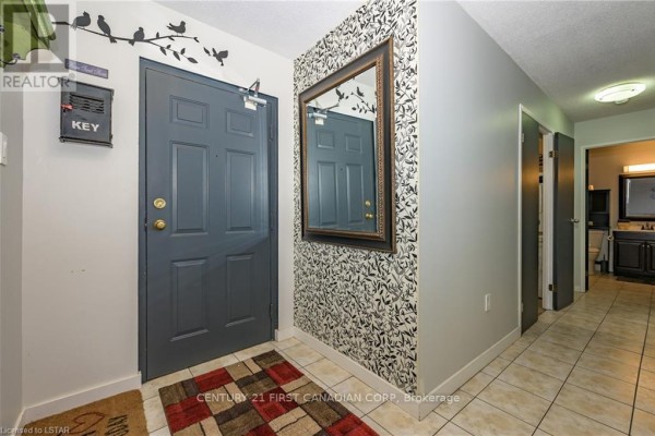 402 - 135 Baseline Road W, London South, ON, photo 3