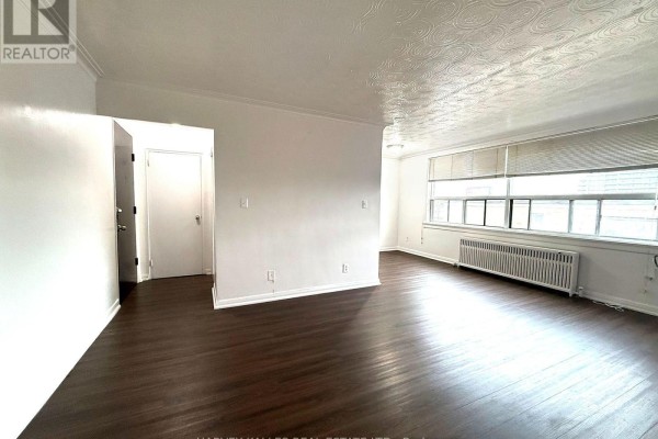 Kitchen - 402 - 1490 Eglinton Avenue W, Toronto, ON M6E2G5 Photo 2