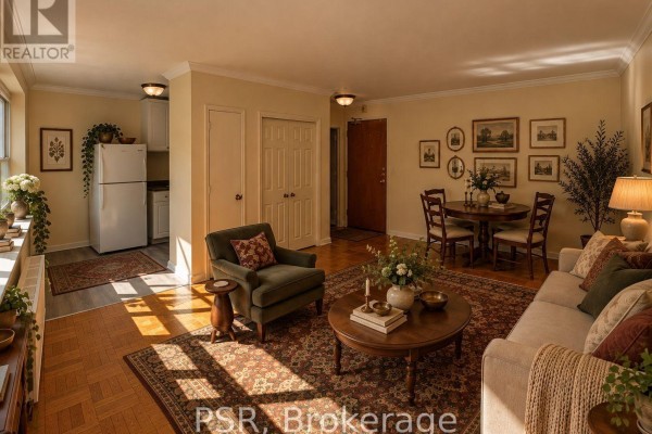 402 - 214 Vaughan Road, Toronto, ON M6C2M3 Photo 2