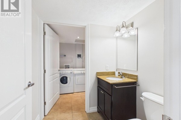 Bathroom - 402 - 221 Adelaide Street, Saugeen Shores, ON N0H2L0 Photo 4