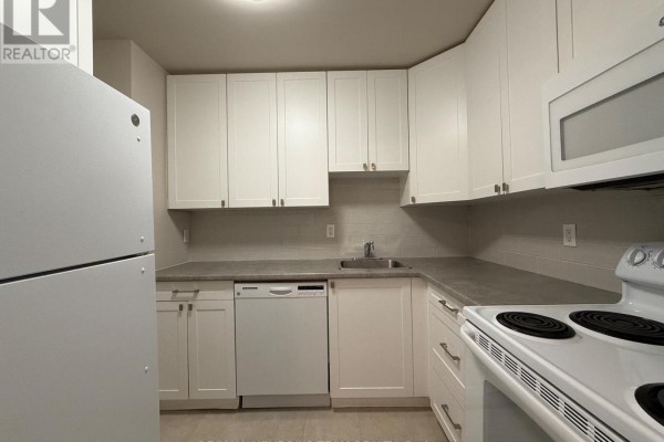402 - 33 Leaside Drive, St  Catharines, ON, photo 2
