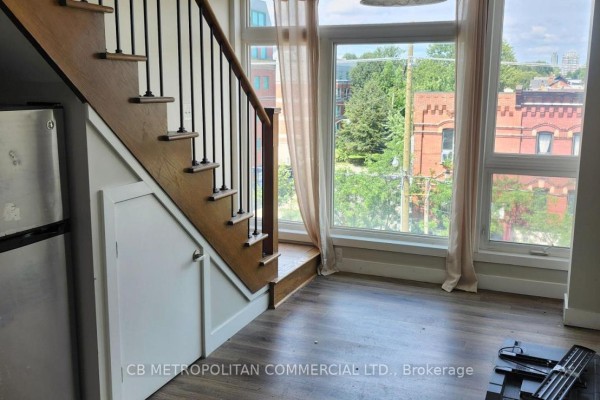 Kitchen - 402 - 335 College Street, Toronto, ON M5T1S2 Photo 2