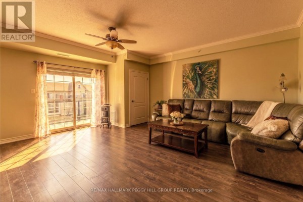402 - 40 Ferndale Drive S, Barrie, ON, photo 3
