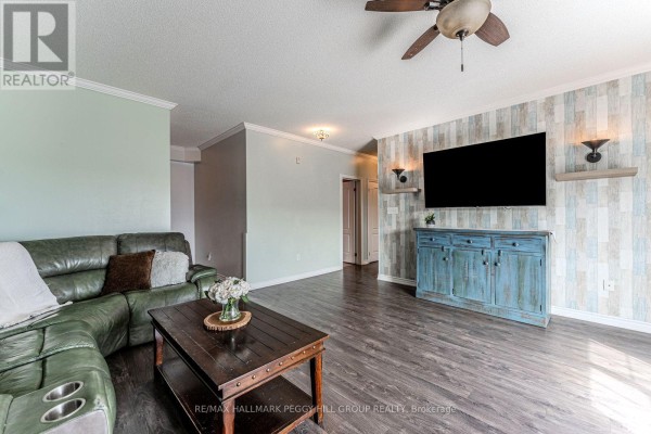 Dining room - 402 - 40 Ferndale Drive S, Barrie, ON L4N2L3 Photo 4