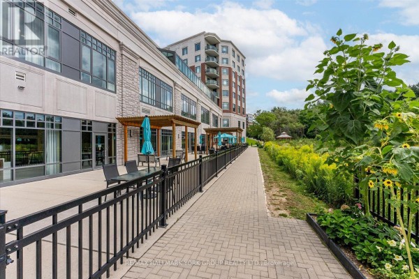 402 - 460 William Graham Drive, Aurora, ON, photo 2