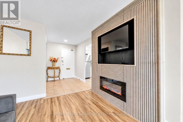 Bedroom 2 - 402 - 5 Frith Road, Toronto, ON M3N2L5 Photo 5