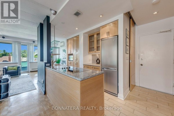 402 - 74 Spadina Road, Toronto, ON M5R2T5 Photo 5