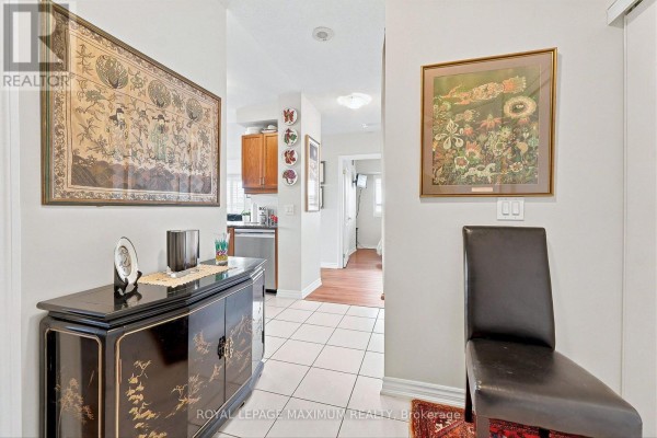 Dining room - 402 - 7730 Kipling Avenue, Vaughan, ON L4L1Y9 Photo 2