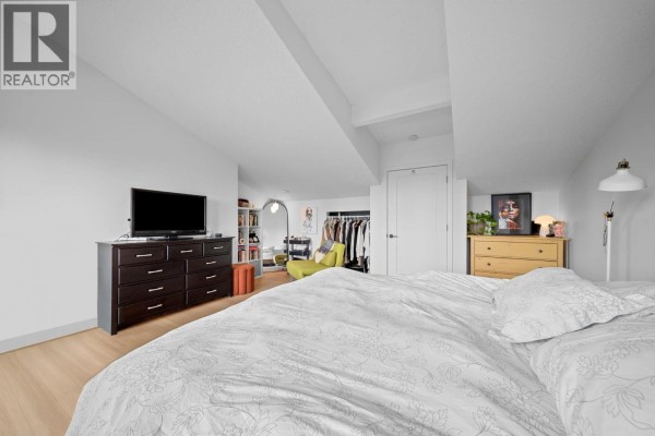 402 110 Seventh Street, New Westminster, BC V3M5W5 Photo 4