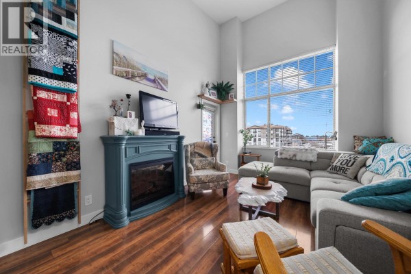 402 11935 Burnett Street, Maple Ridge, BC V2X9A9 Photo 3