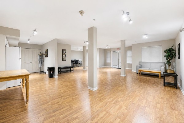 402 12125 75a Avenue, Surrey, BC V3W1B9 Photo 5