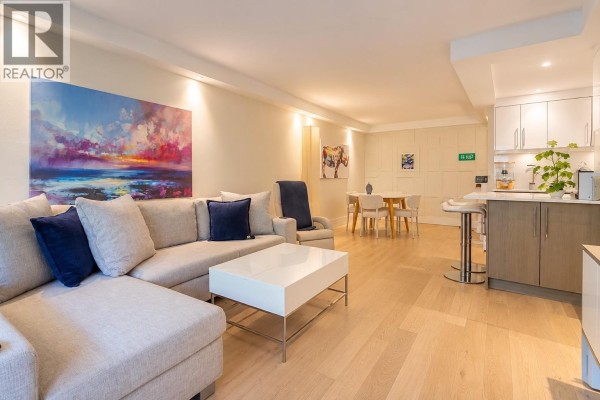 402 4134 Maywood Street, Burnaby, BC V5H4C9 Photo 4
