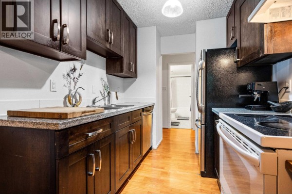 402 5340 Hastings Street, Burnaby, BC V5B1R1 Photo 4