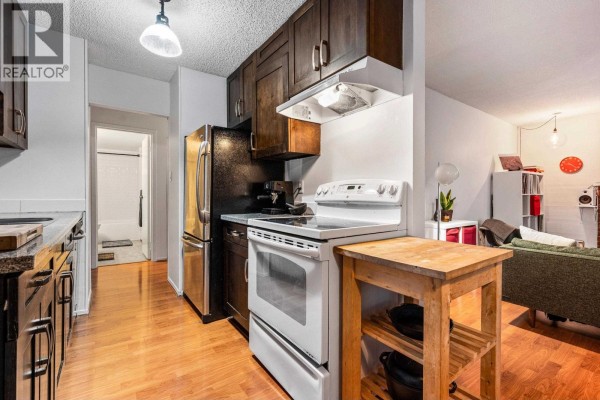 402 5340 Hastings Street, Burnaby, BC V5B1R1 Photo 5