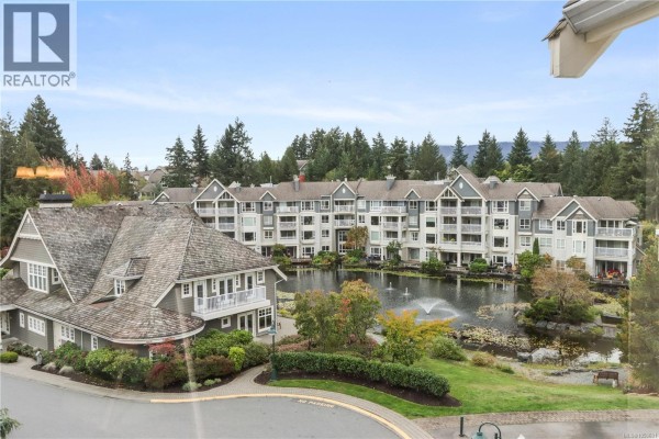 402 5620 Edgewater Lane, Nanaimo