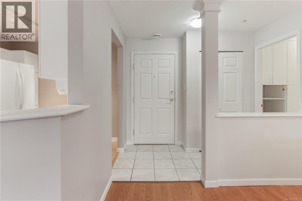Bedroom - 402 5620 Edgewater Lane, Nanaimo, BC V9T6K1 Photo 3