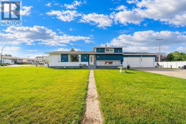 402 Main Street S, Redcliff