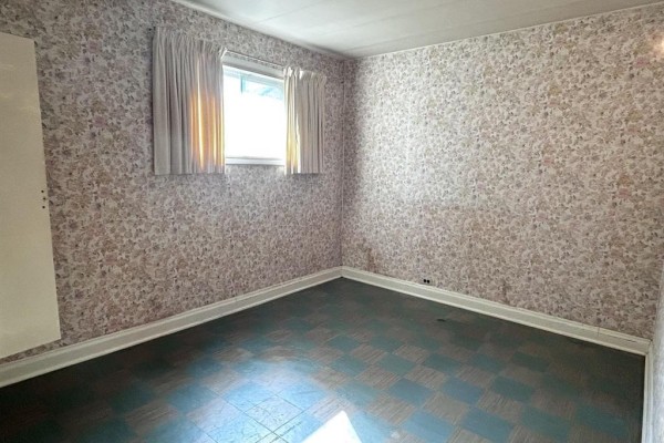 Bedroom - 402 Melrose Avenue, Winnipeg, MB R2C1P1 Photo 3