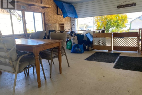 Living room - 402 Meridian Avenue, Temiskaming Shores, ON P0J1K0 Photo 3