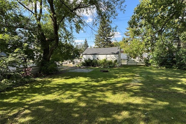 402 Richhill Avenue E, Elkhorn, MB R0M0N0 Photo 3