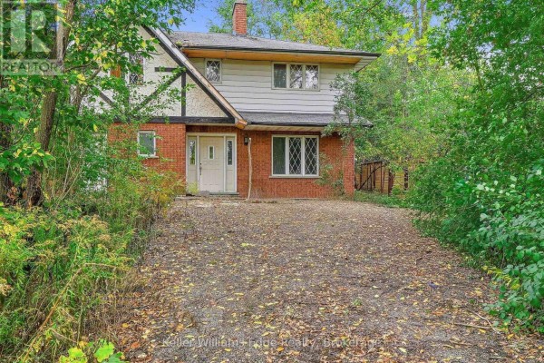 402 Rock Chapel Road, Hamilton, ON L9H5E2 Photo 2