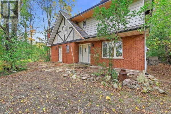 402 Rock Chapel Road, Hamilton, ON L9H5E2 Photo 3