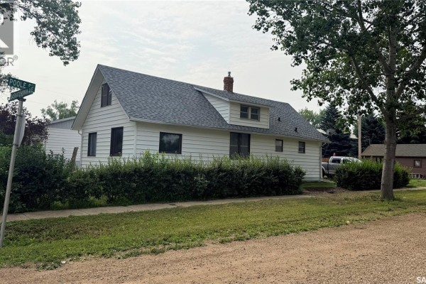 Kitchen - 402 Saskatchewan Avenue, Torquay, SK S0C2L0 Photo 2