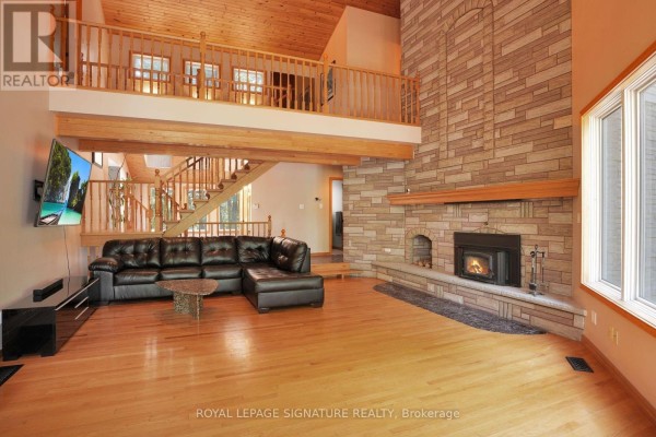 40249 Combermere Road, Madawaska Valley, ON K0J1B0 Photo 4